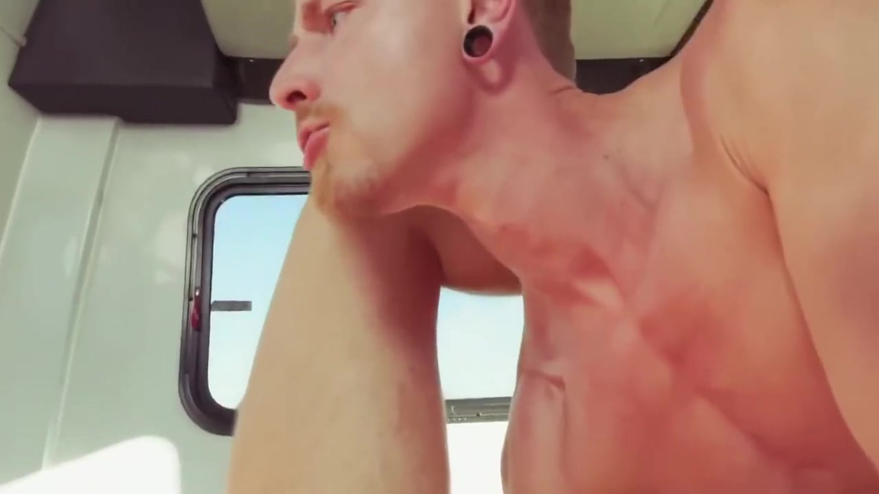 Fist Bus Full fisting,bus