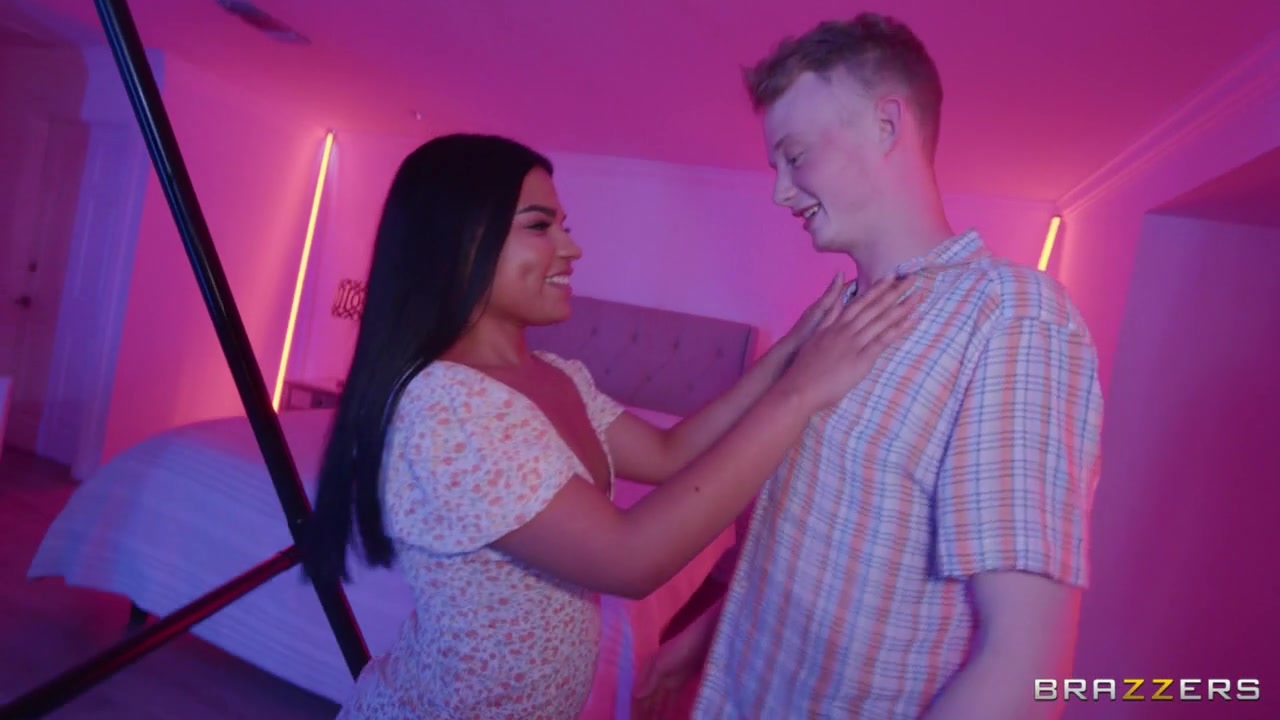 The Gauntlet Video With Bella Rolland, Jimmy Michaels, Summer Col - Brazzers
