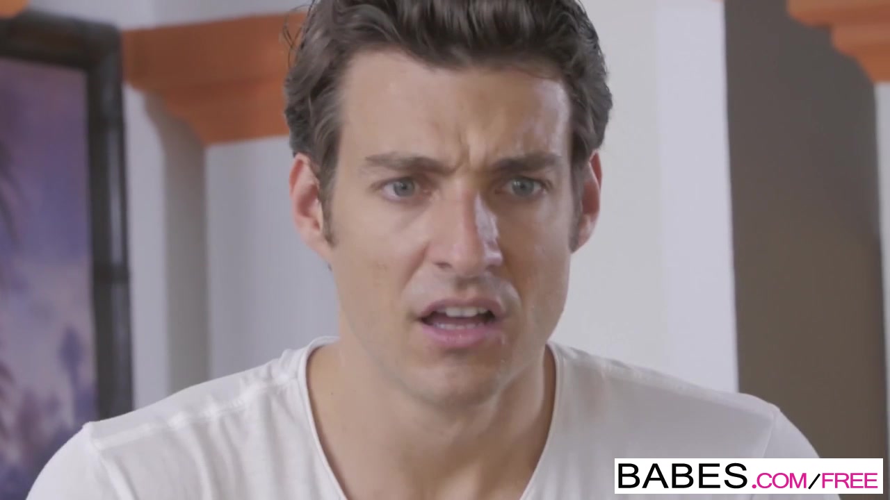 Babes - Step Mom Lessons - Jay Smooth and Alexa Tomas and Julia Roca - Gamer Daze