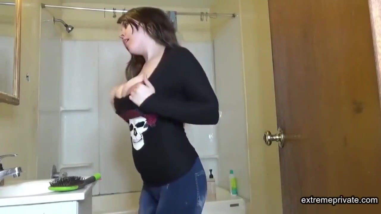 Spying On Slutty Stepsister In Front Of Mirror