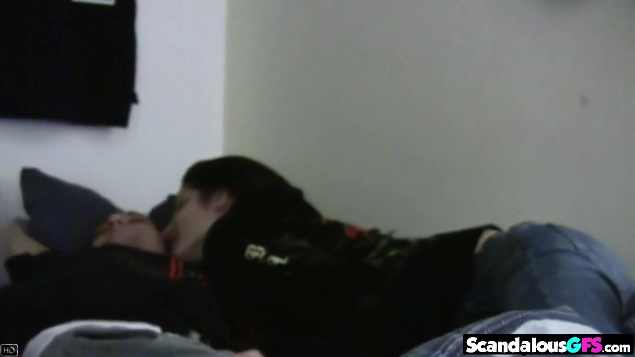 Julia Fingering While Filming - Scandalous Gfs