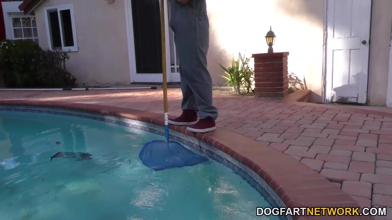 Poolman Makes Ebony Honey Gold Squirt