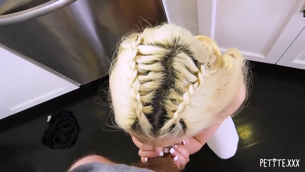 Skinny Blonde Hottie Gets Her Pussy Stuffed In A Kitchen Quickie