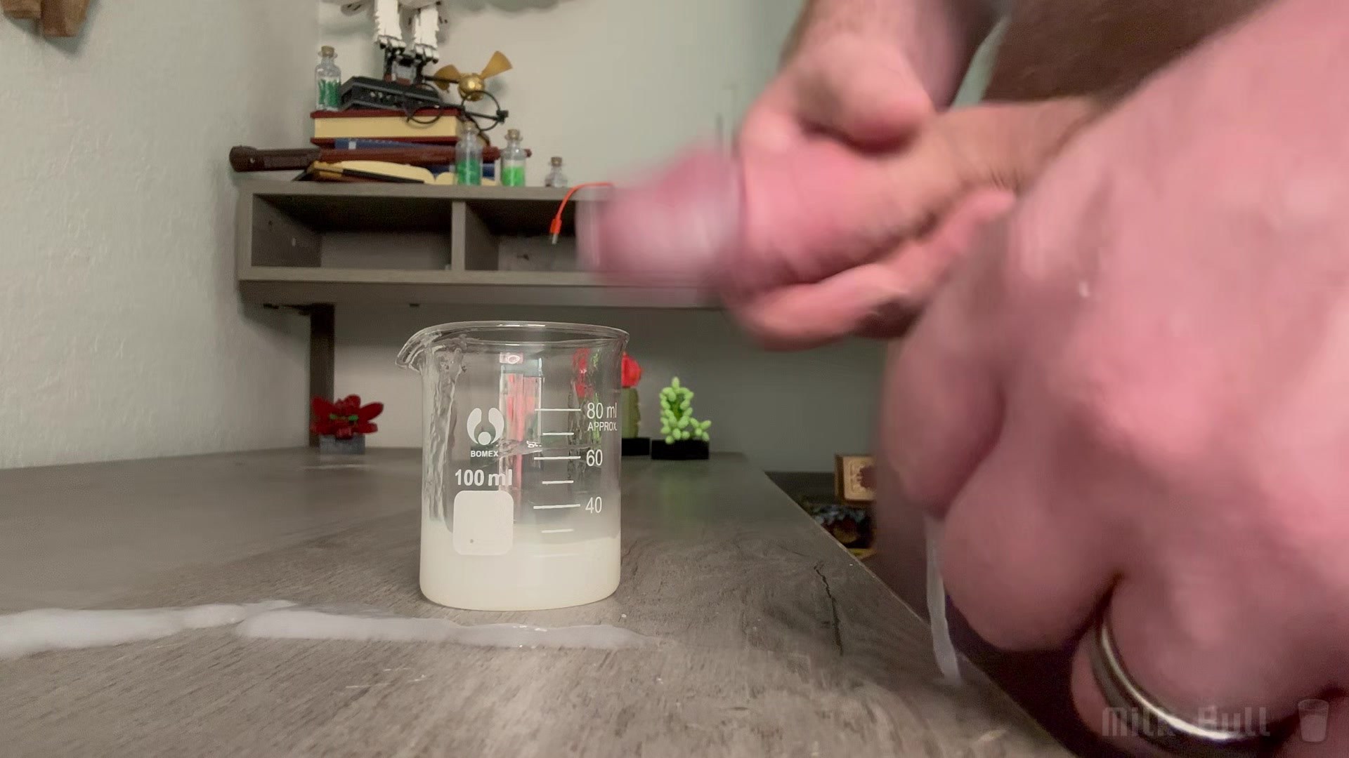Hung Sperm God Shoots Out 100 mL of Cum In One Session