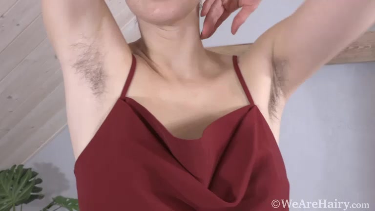 Crystal Flynn combs her hairy pits and pussy