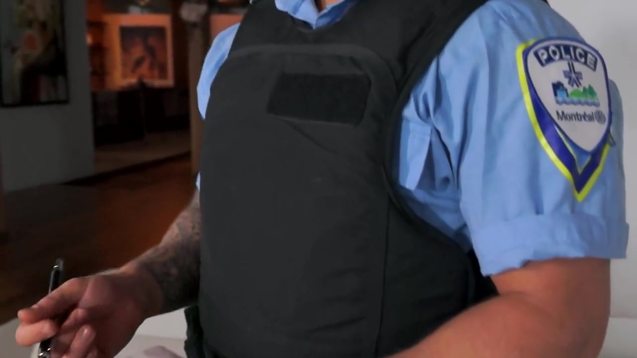 Compromise With The Police Officer And Fucked Horny