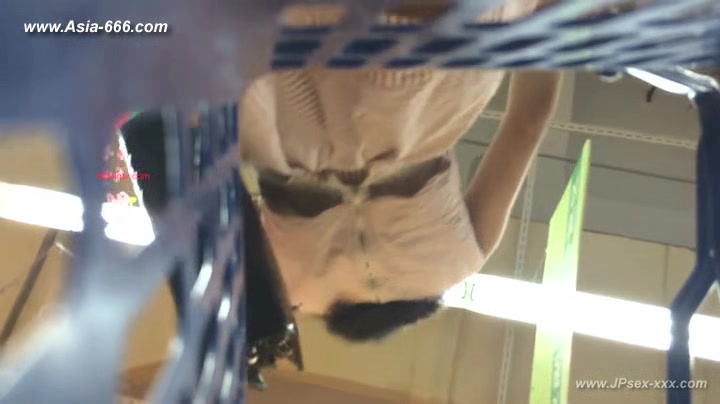 peeping chinese amateur upskirt.***