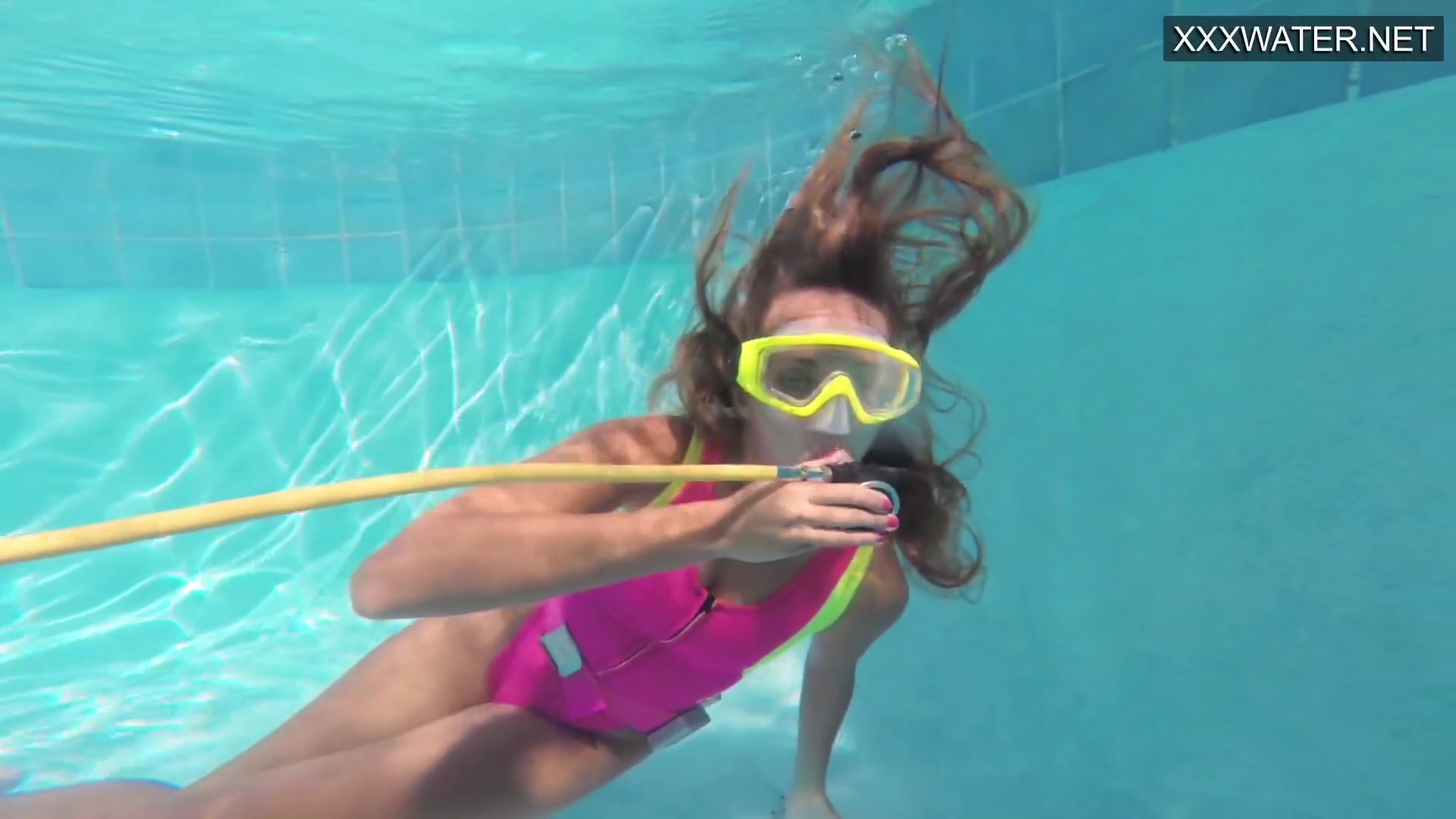 Cute teen 18+ Irina Poplavok Swims Naked Underwater