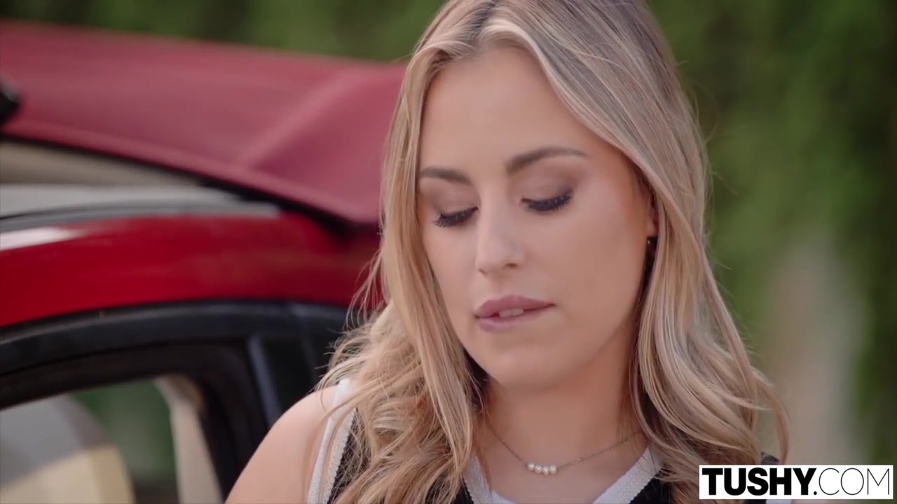 Insatiable Blonde Gapes Her Perfect Round Ass - Anna Blonde, Anna Claire Clouds And Claire Clouds