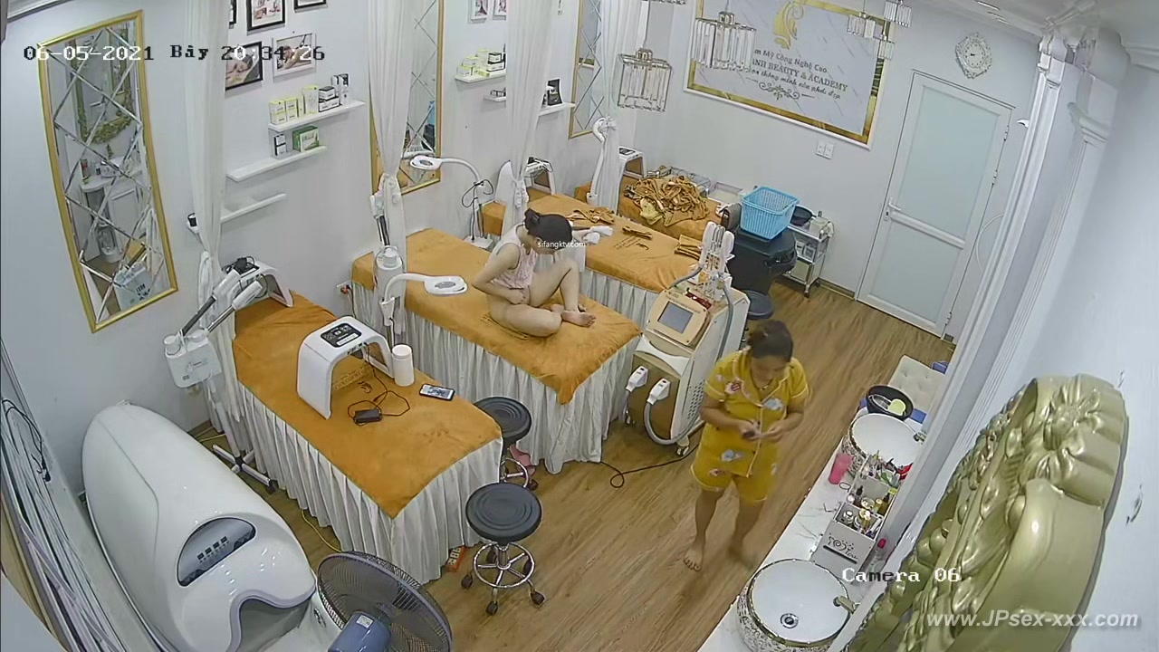 chinese cosmetic salon.2