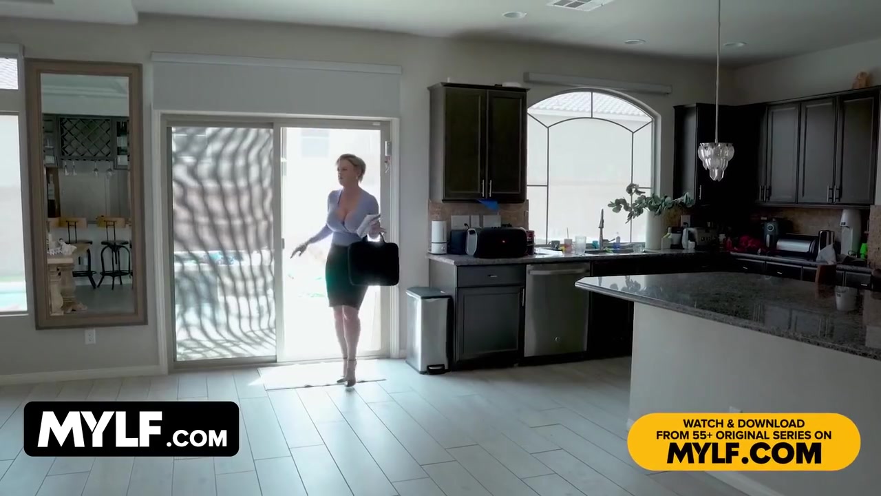 Dee Williams - Switching Tight Milf Holes During House Inspection