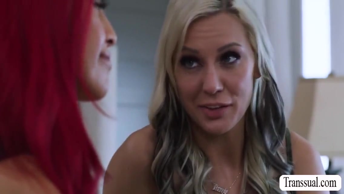 Gets Curious And Suck Ts Friends She Meat 10 Min - Kenzie Taylor And Ts Foxxy