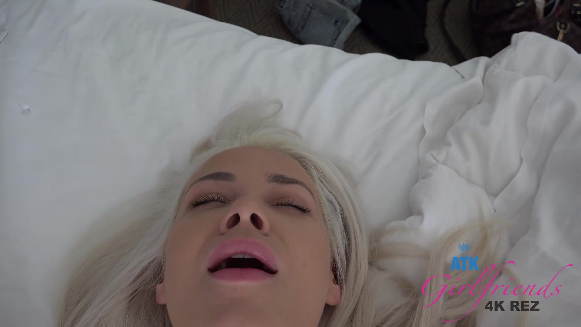 Elsa Is Ready To Fuck You In The Bedroom