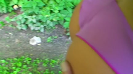 Fashionable babe in out door sex session