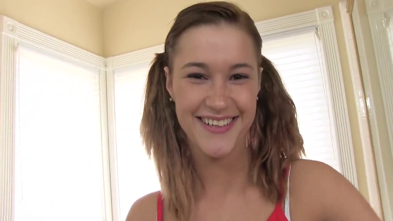 Playful teen 18+ Lets Older Guy Fills Her Full Of Cum Leaking Creampie Cum
