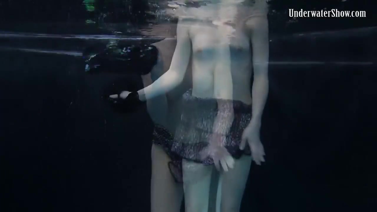 Alone In The Public Pool Completely Naked Babes From Russia