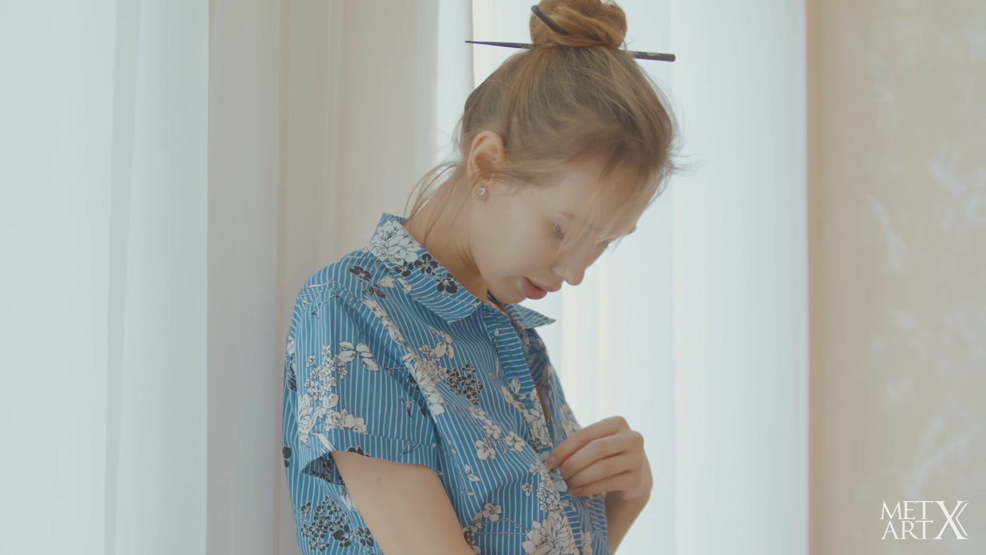 Fragrant Tea - Alice Bright - MetartX