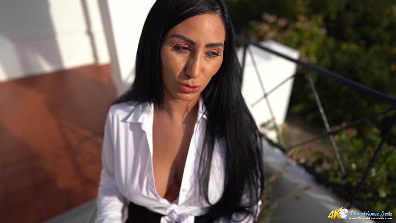 The Pervy Flatmate - DownblouseJerk