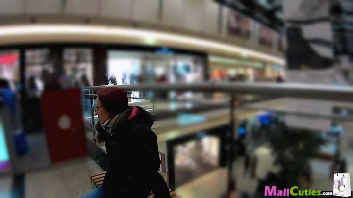 MallCuties - Amateur sexy girl fucking with big dick on public
