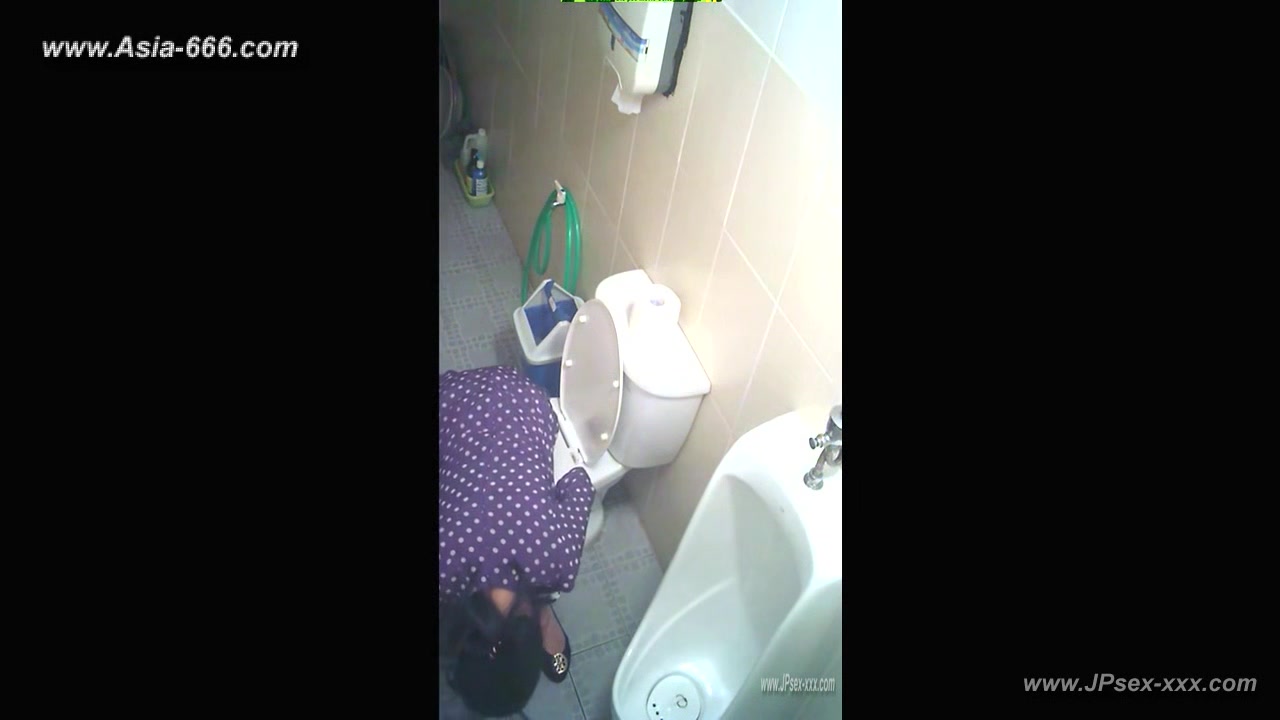 peeping korean OL pee.3