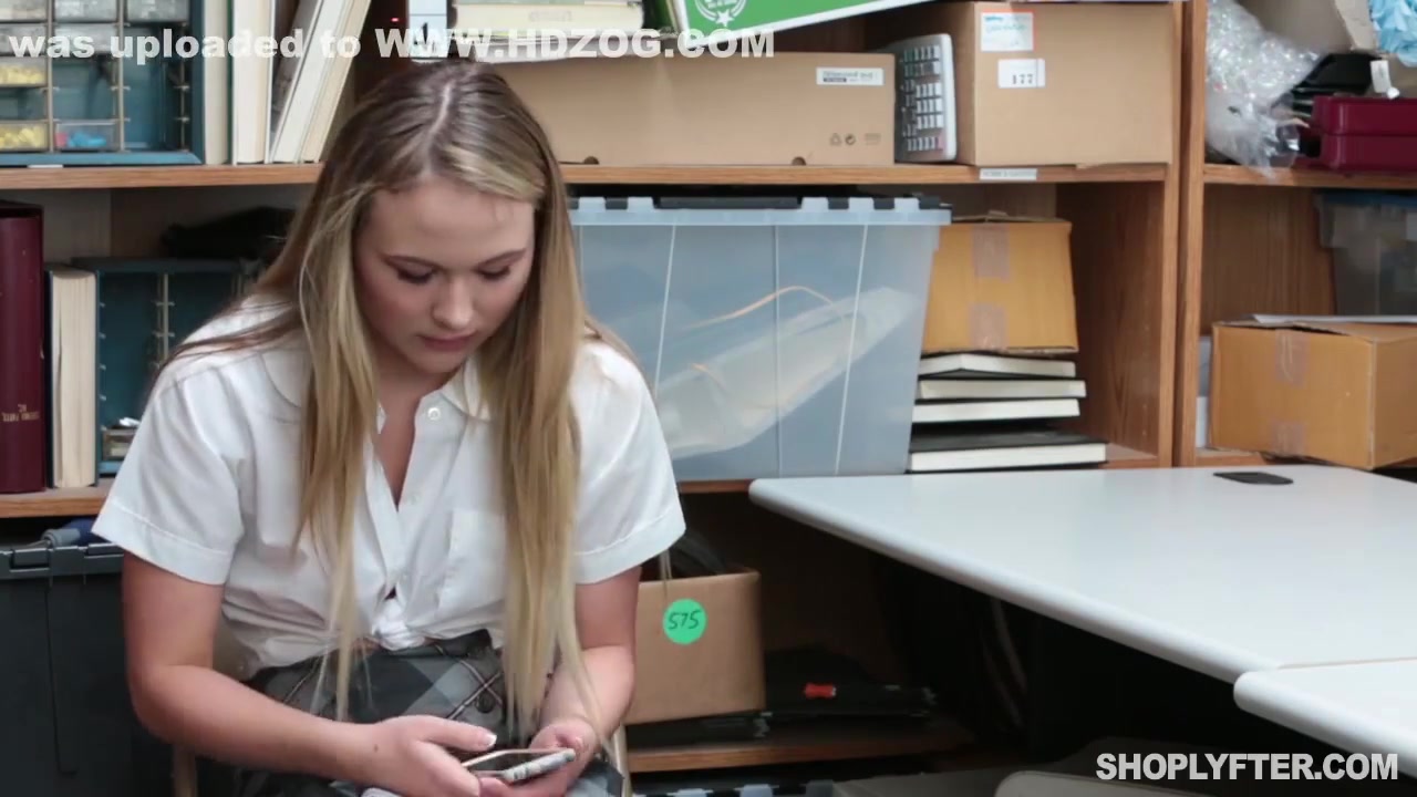 Alyssa Cole - Security Guy Fucking Young Blonde From Behind In The Back Office