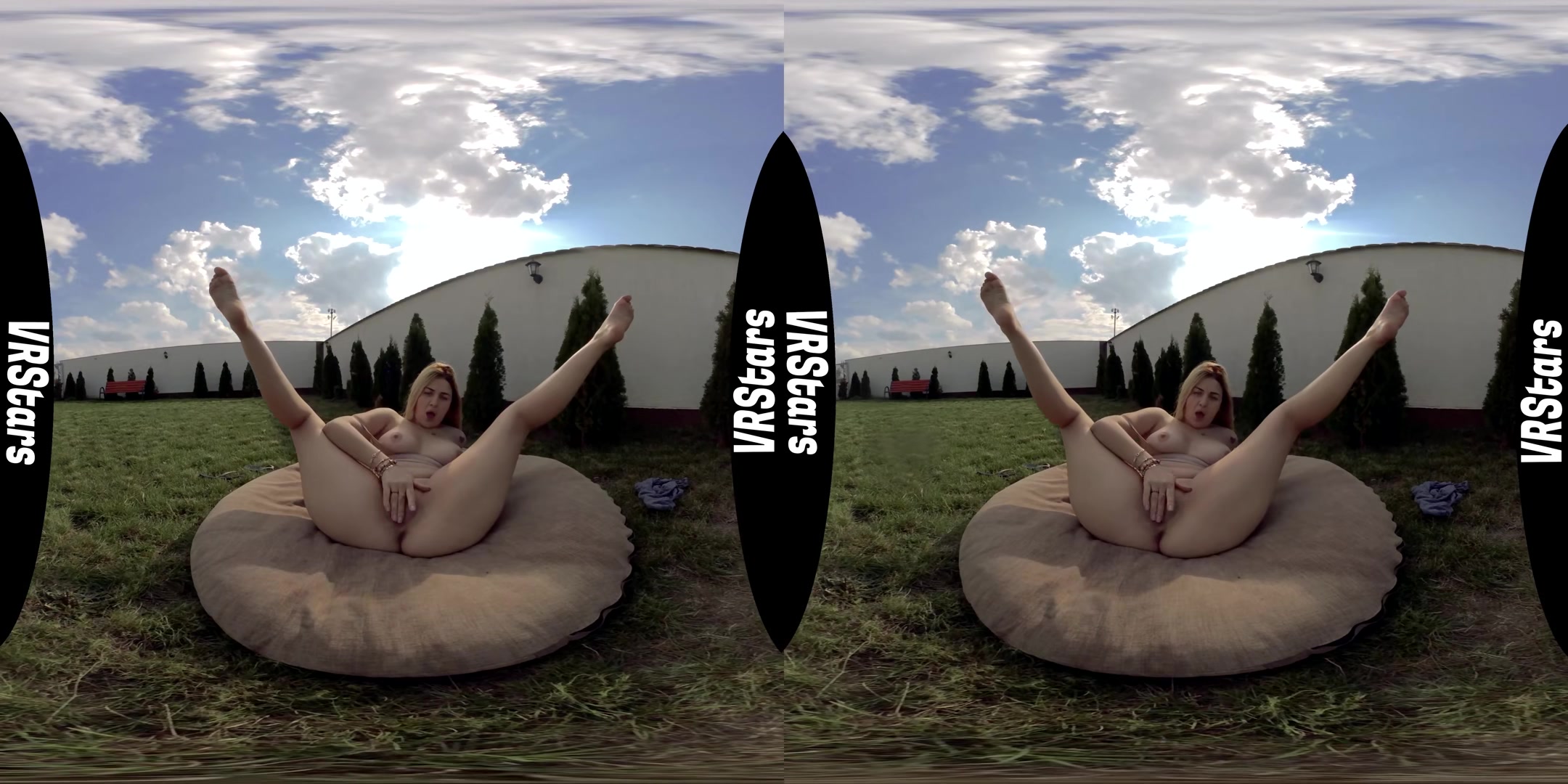 Outdoor Massive Double Squirting! - VRStars