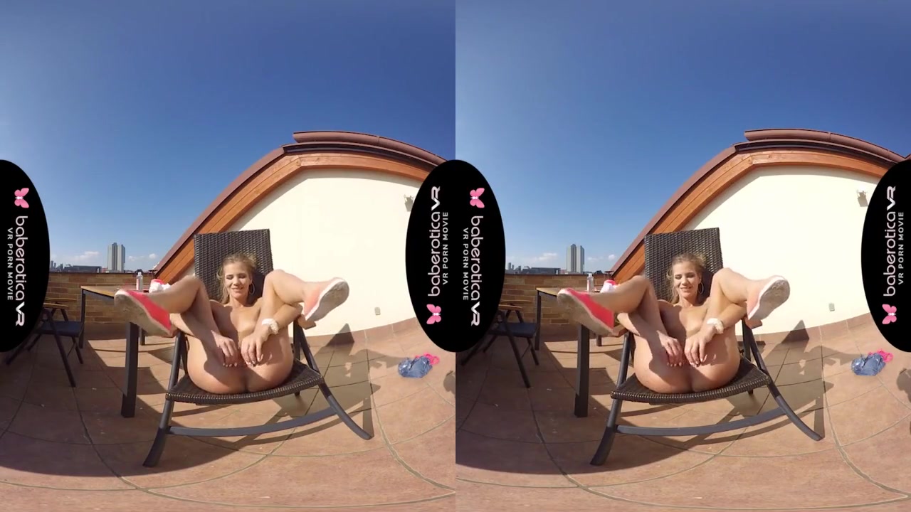 Solo Girl Is Masturbating And Moaning, In Vr With Sarah Kay And Virtual Reality