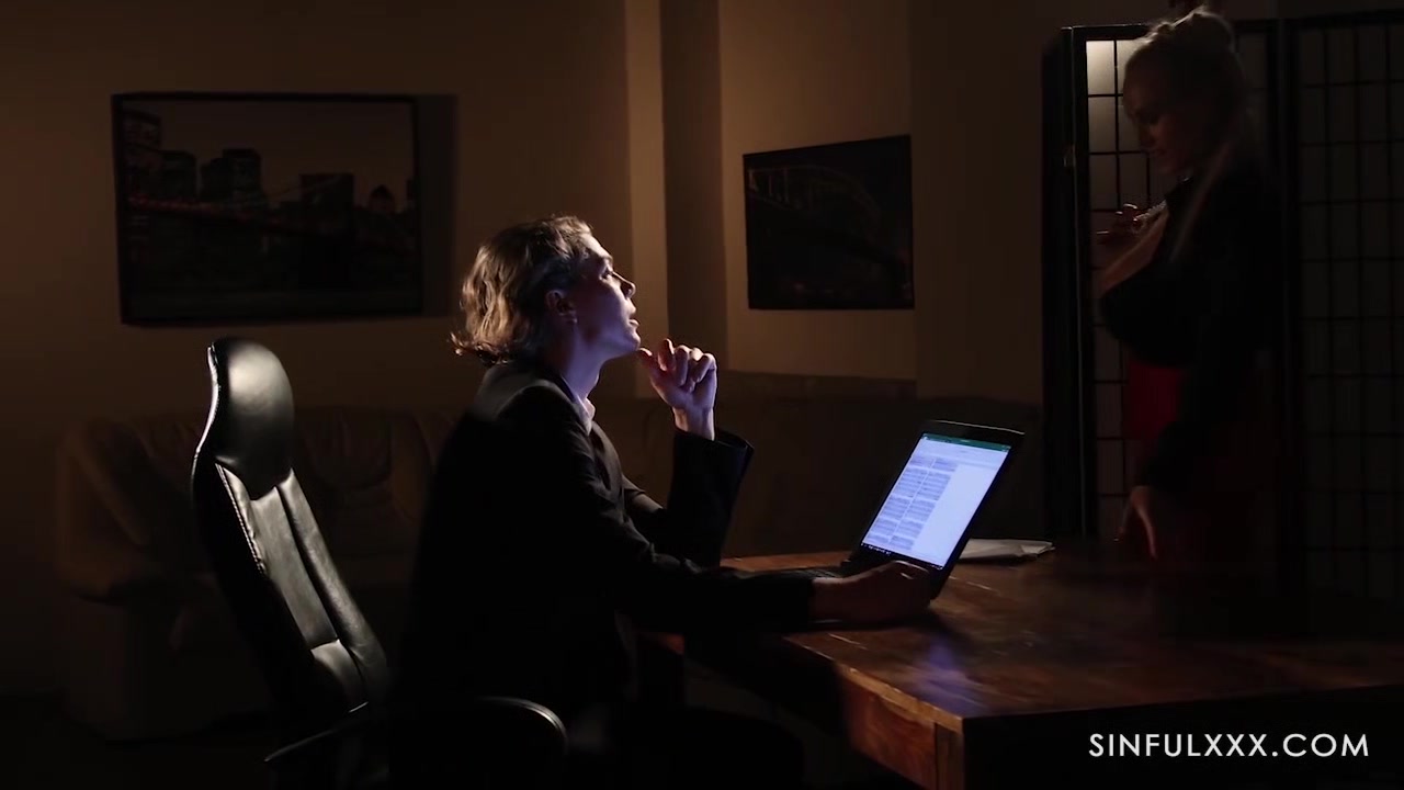 Office Sexual Distractions - Sinfulxxx