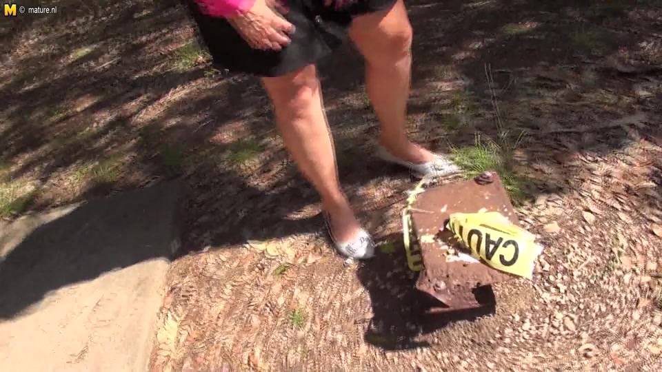 American housewife strips naked outdoors and works her wet pussy