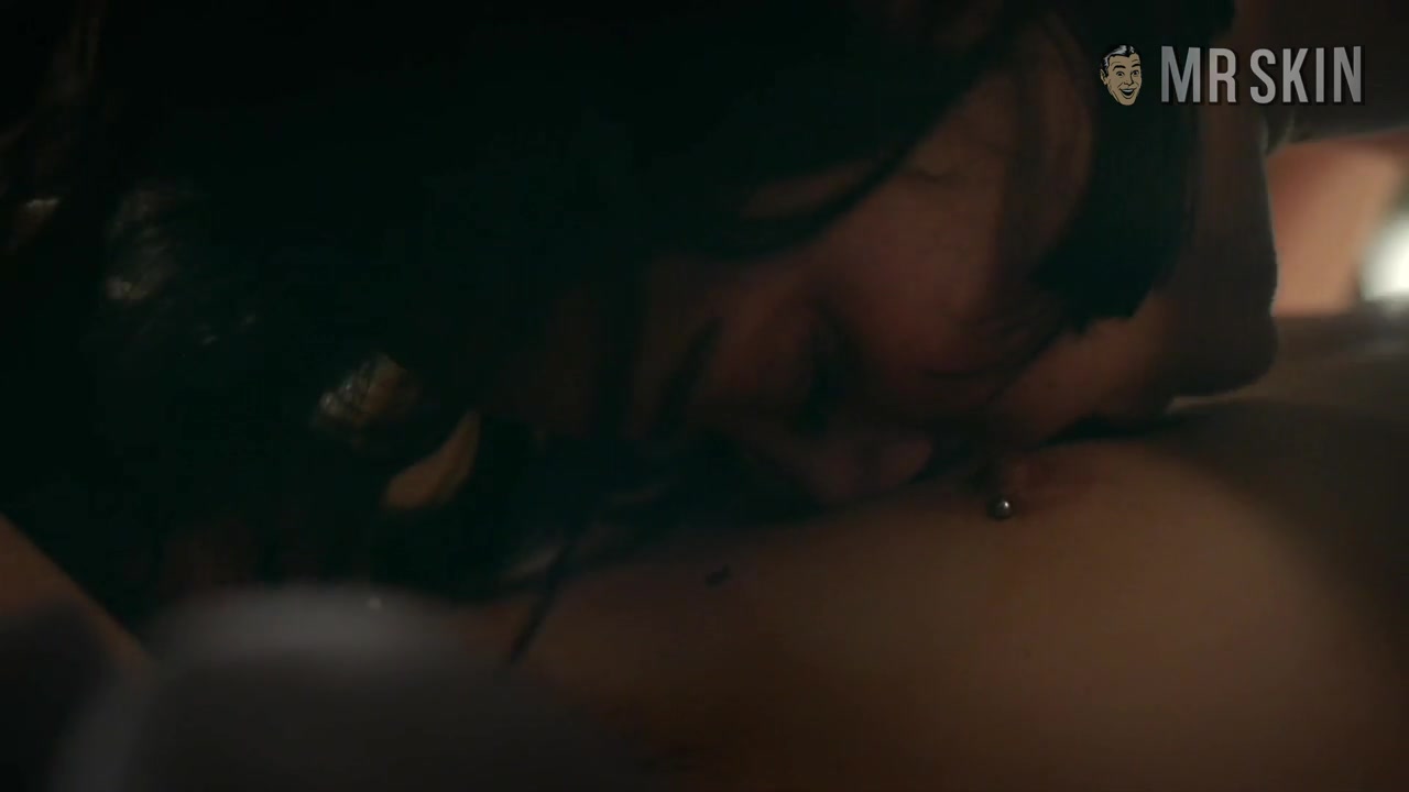 19-YO Thomasin McKenzie's Nude Debut & Kirsten Dunst's HUGE Boobs - Mr.Skin