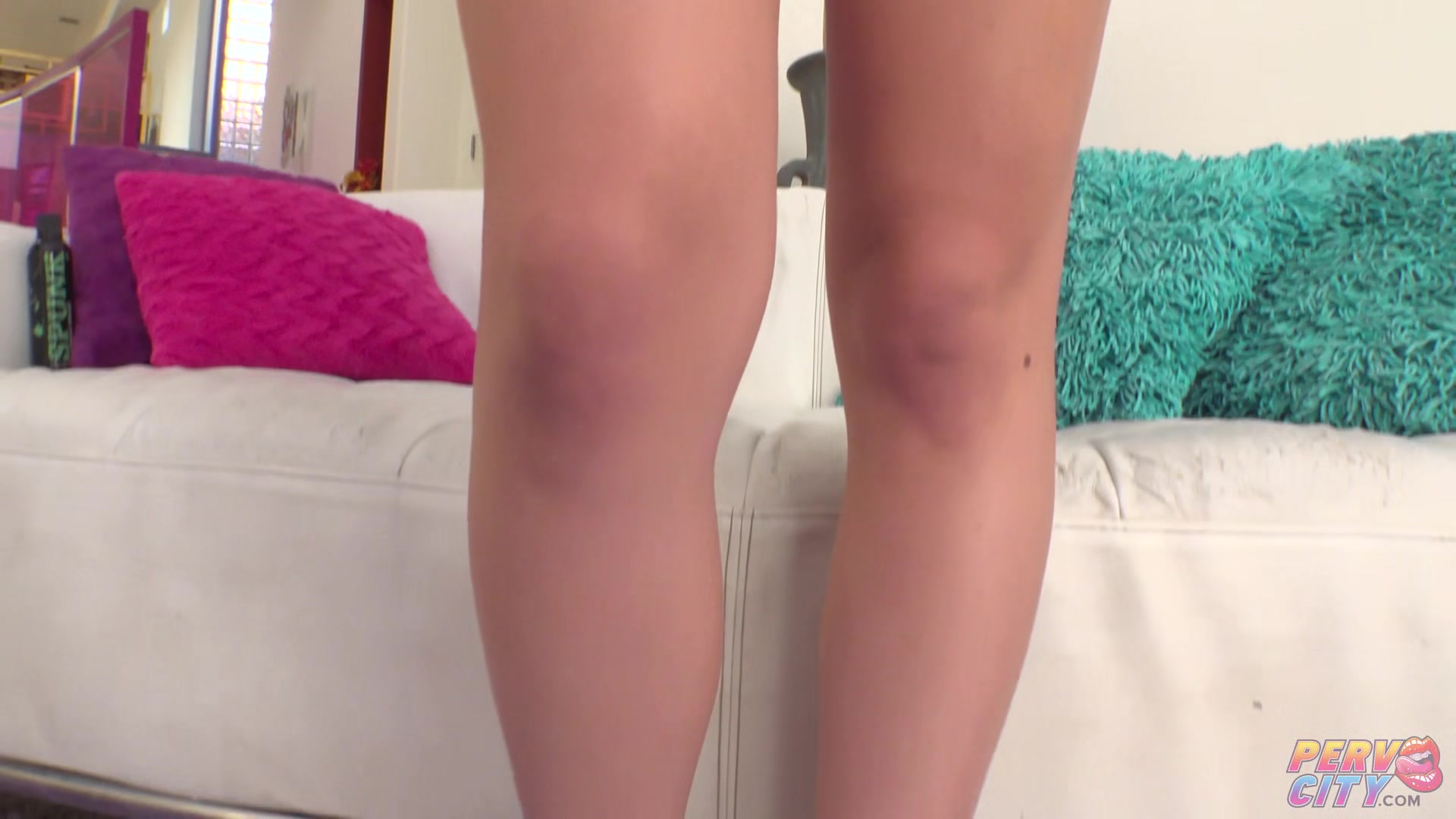 Petite Babe Rose Lynn Gapes Wide During Anal