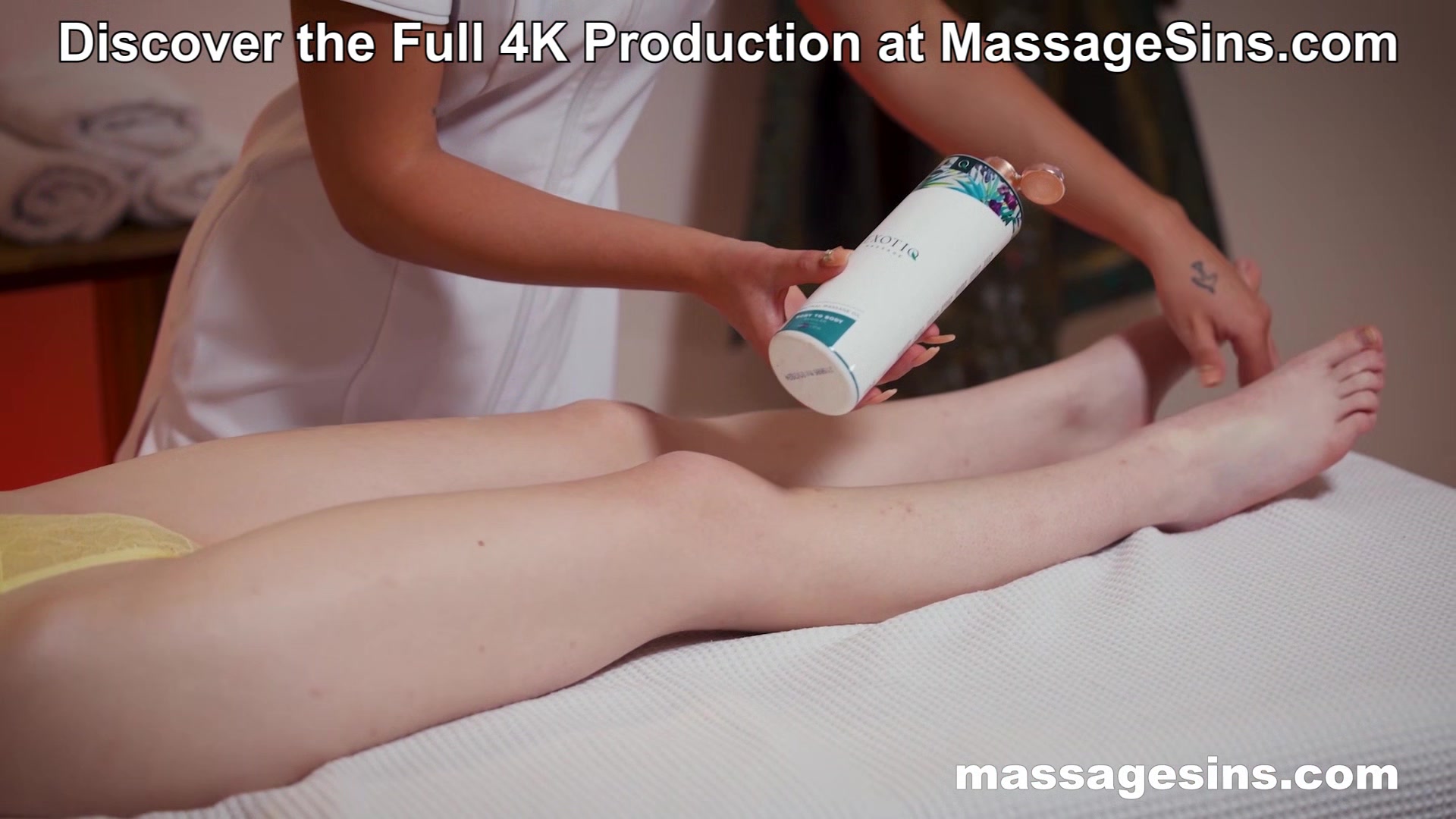 Masseuse Rubs me in all the Right Places! Maya Sinn & Asandra Dewy for MassageSins