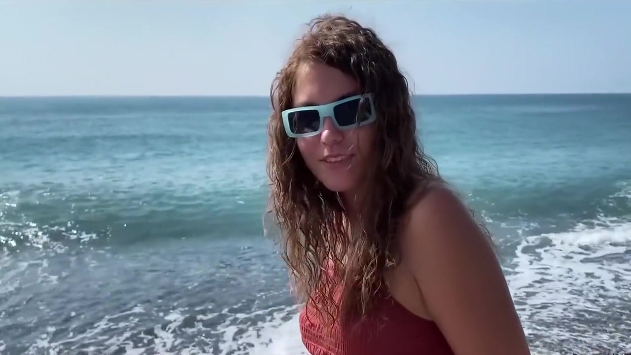 Girl From The Rokoko Gives A Blowjob And Gets Laid On The First Date