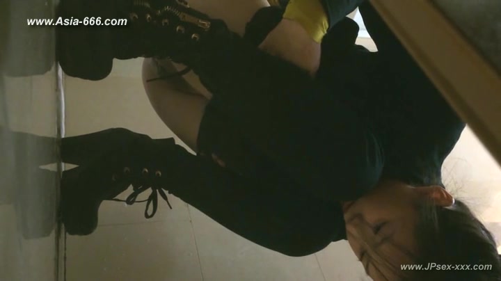 chinese girls go to toilet.47