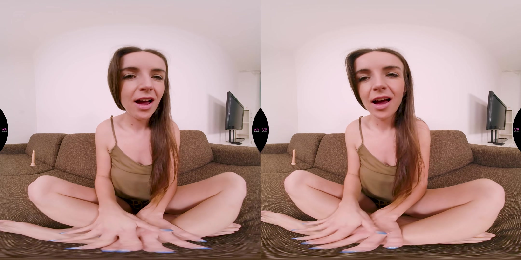 Lena Is Dildoing On The Couch - VRSexperts