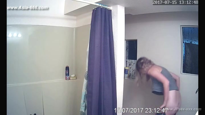blonde girls shower.***