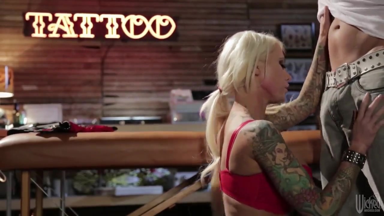 Seductive blonde curve Lolly Ink working
