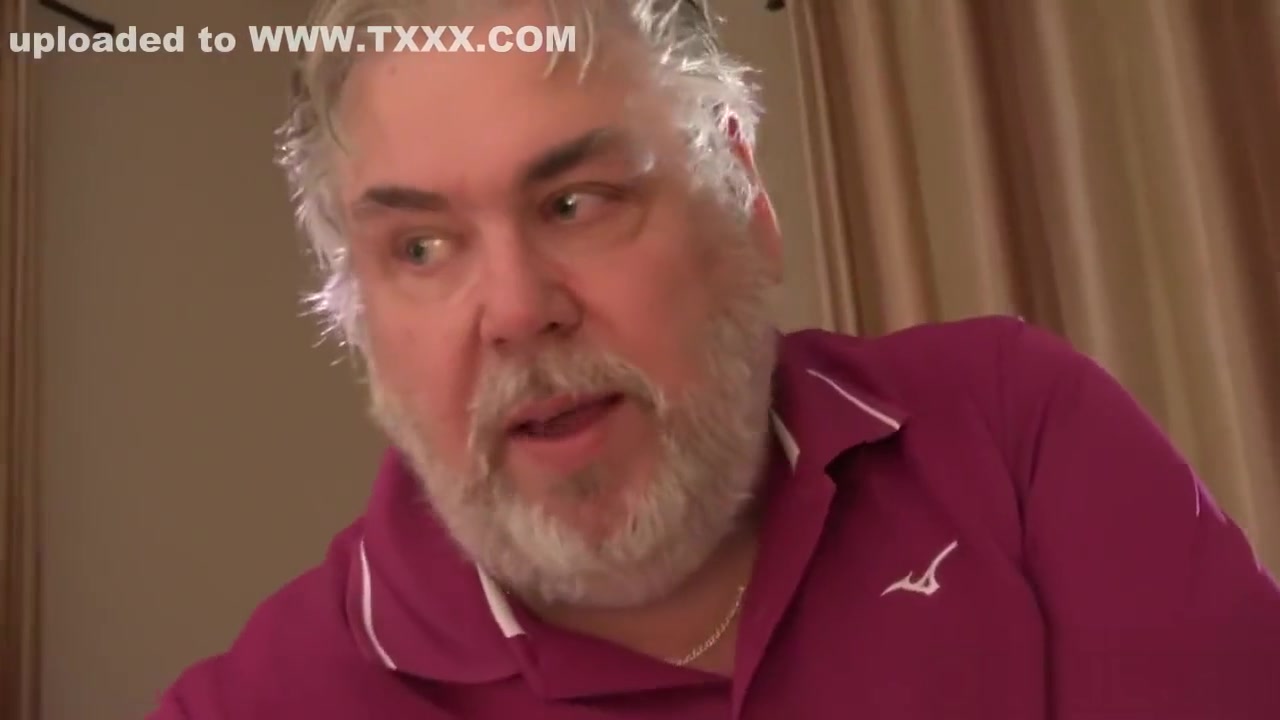 Old man has great sex with his younger girlfriend in the morning