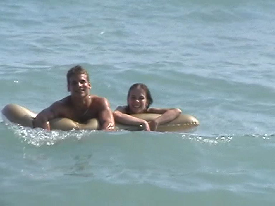 Leony April in couple having amateur fuck on a vacation