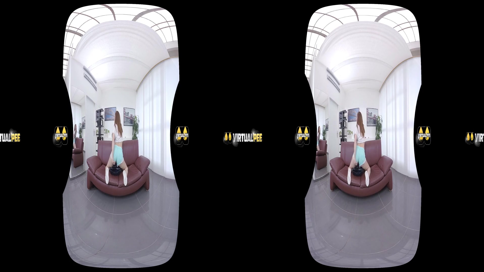 Antonia Sainz in Playful Pee - VirtualPee