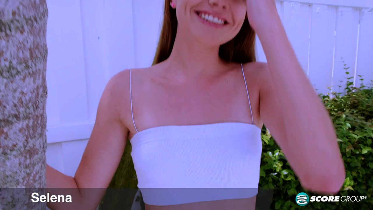 Poolside pussy - Naughtymag