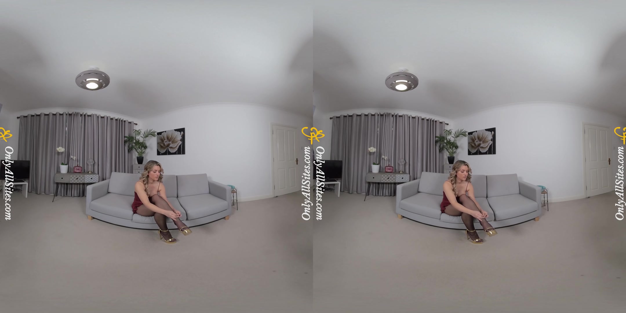 Chelsea Chamberlain - Big Tits Come Out to Play - OnlyTease