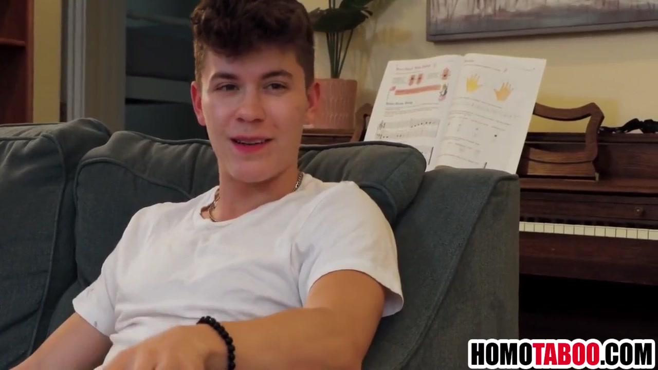Stepbrother Thinks His Dick Is Too Min With Drake Von And Gay Porn