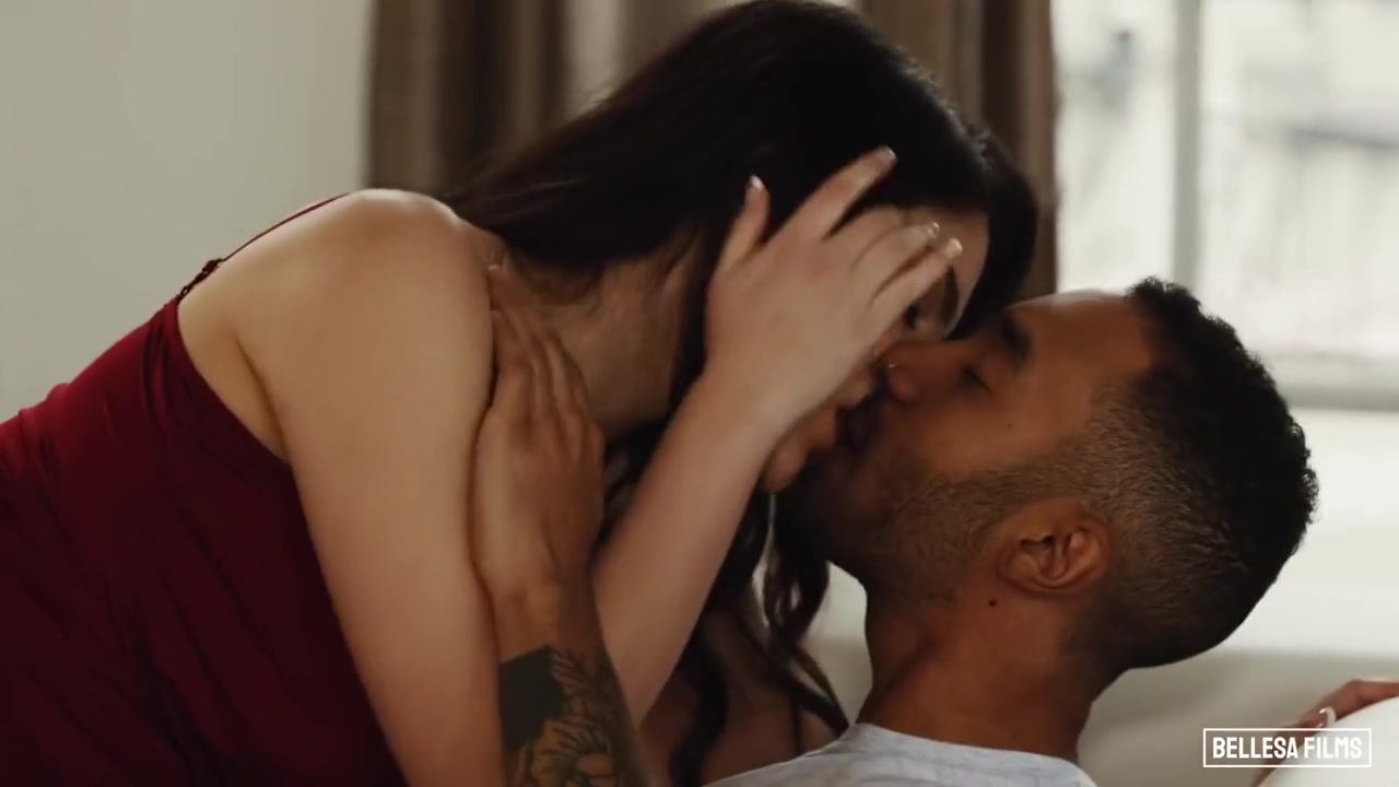 Bellesa - Italian Babe Falls In Love With A Hunk Stranger - Valentina Nappi