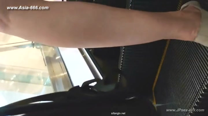 peeping chinese amateur upskirt.***