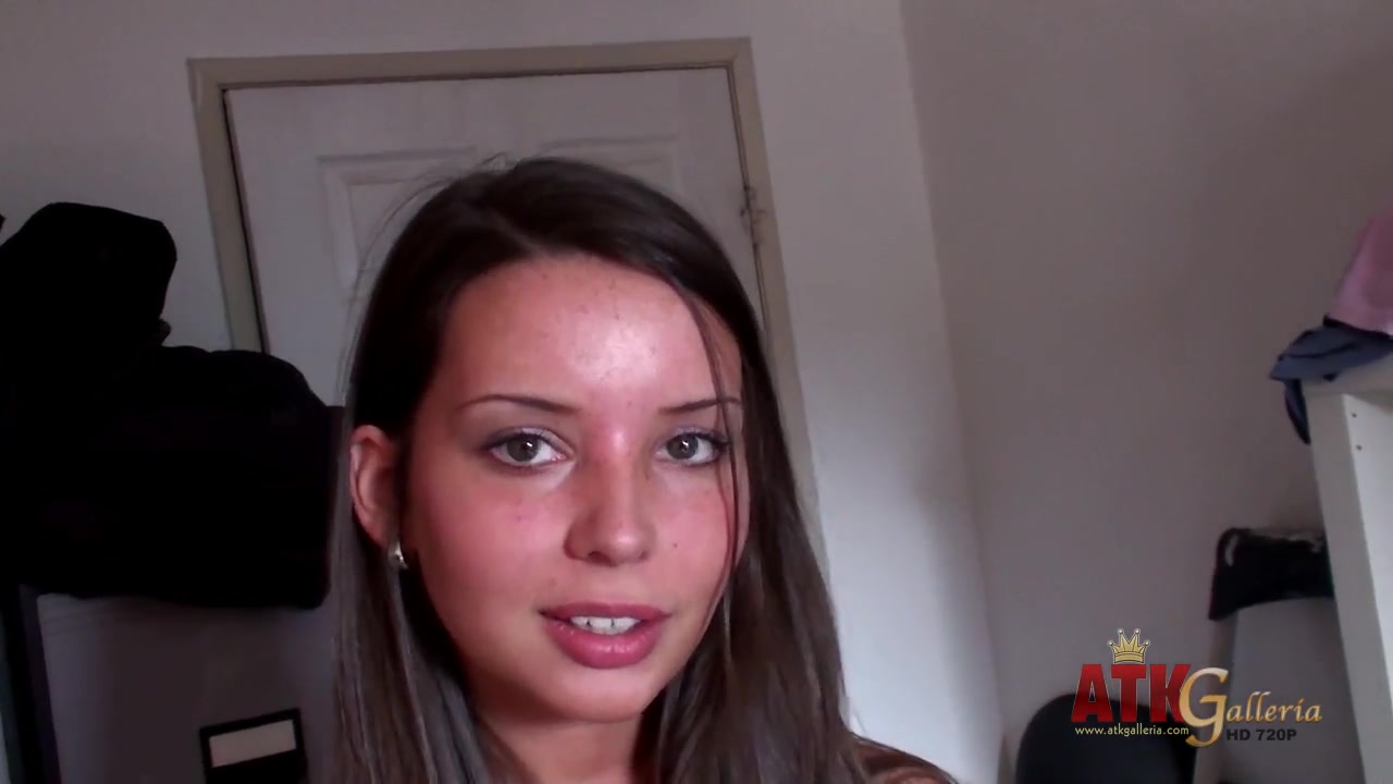 Behind the scenes with hot brunette