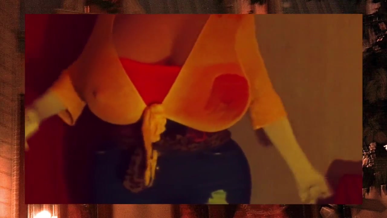 Juggsy-Ho-Doll In Ripped Denim & Tube Top!