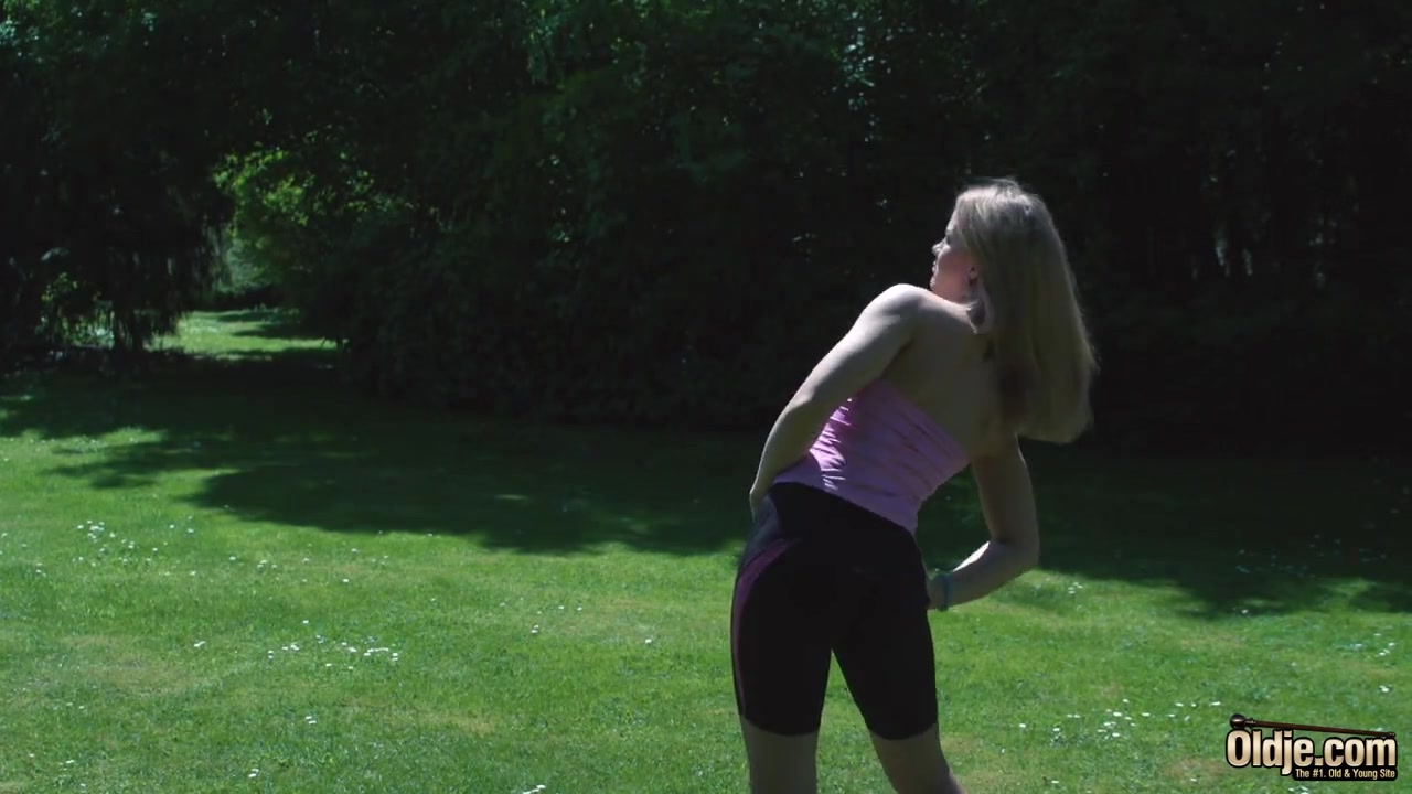 Grandpa makes teen 18+ wet with his "hose"