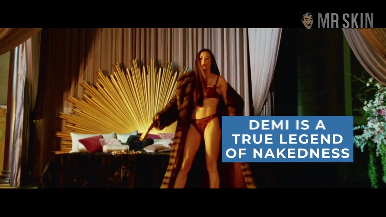 Battle of the Babes: Demi Moore vs. Julianne Moore - Mr.Skin