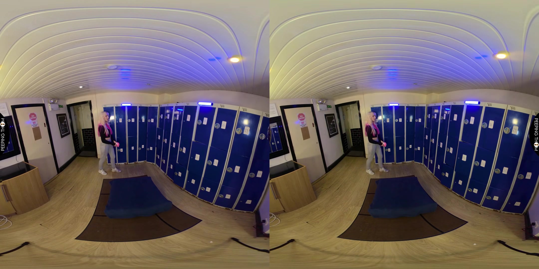 Gym Bunny - Peeping Thom - Vr Porn Video